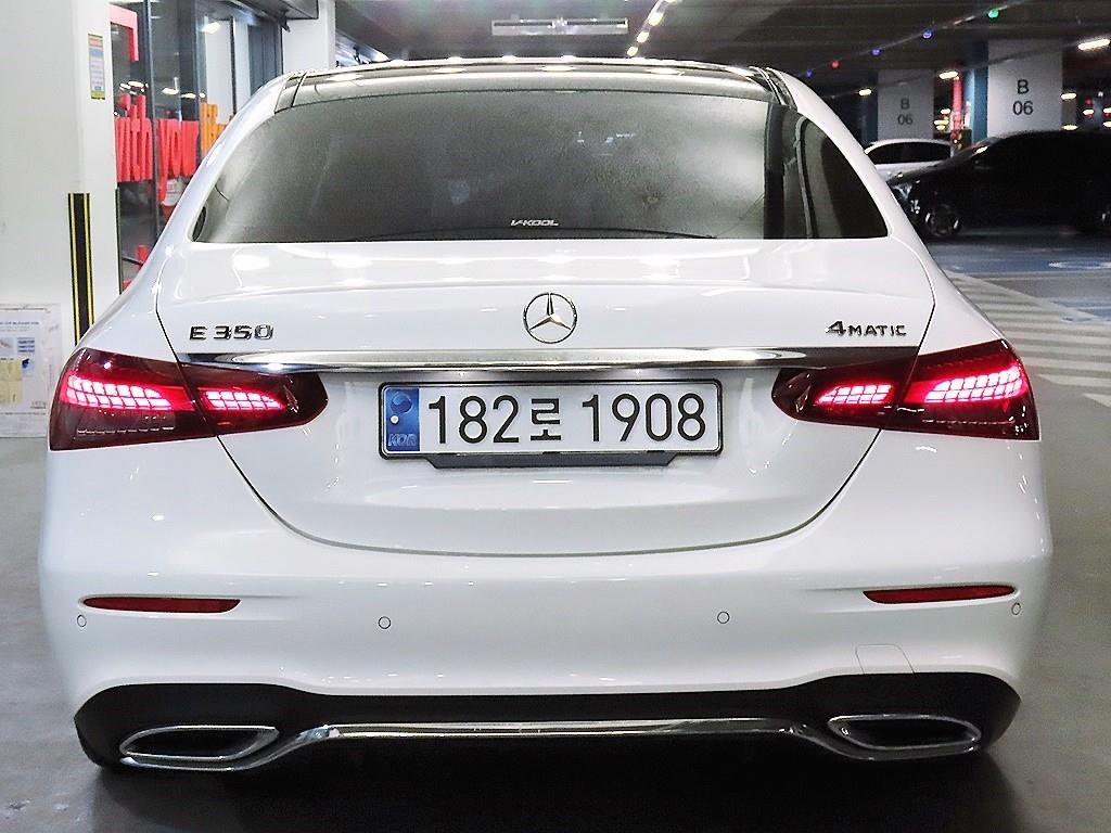 Mercedes Benz E class - Vista 5