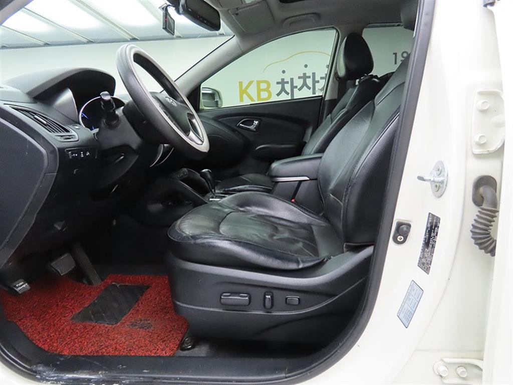 HYUNDAI Tucson - Vista 5