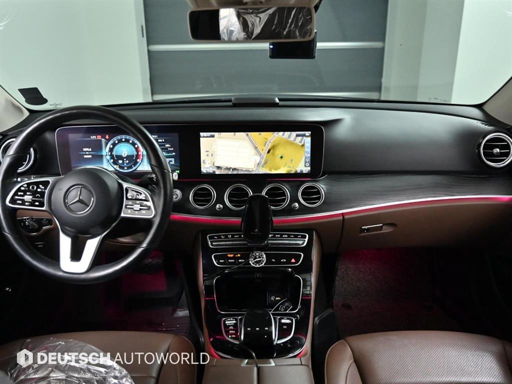 Mercedes Benz E class - Vista 7