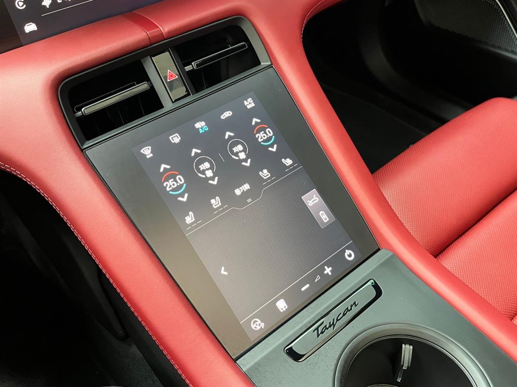 Porsche Taycan - Vista 11