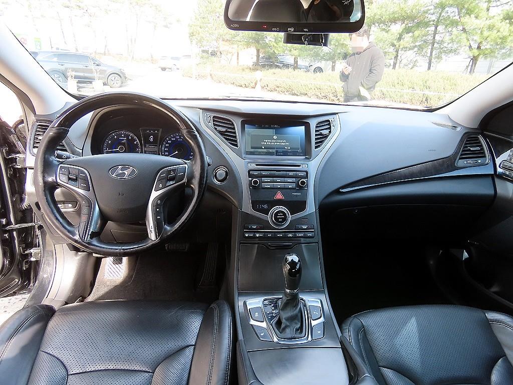 HYUNDAI Grandeur - Vista 7