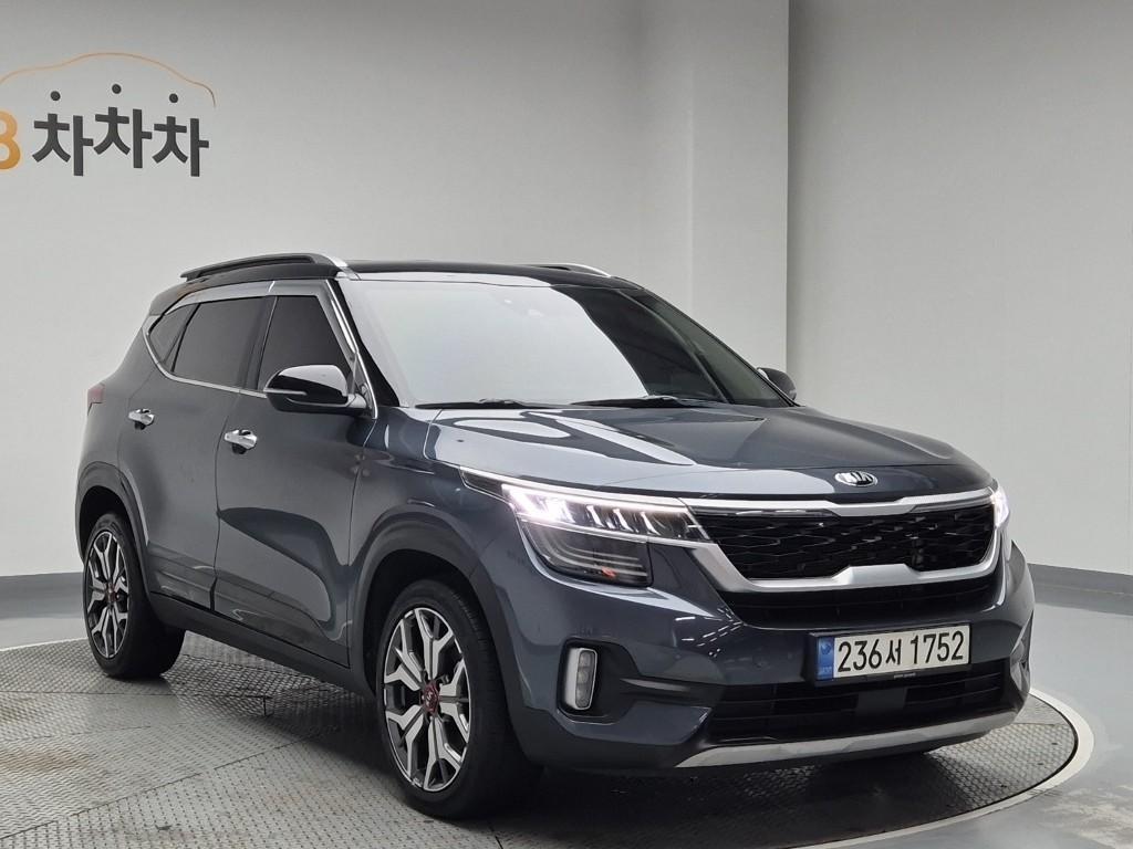 KIA Seltos - Vista 4