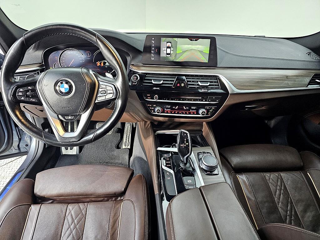 BMW 5 Series - Vista 5