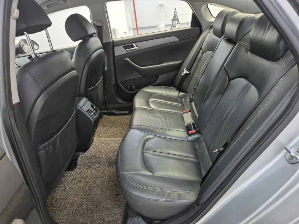 HYUNDAI Sonata - Vista 12