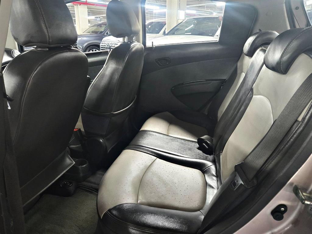 Chevrolet Spark - Vista 5