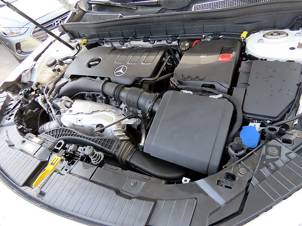 Mercedes Benz GLB Class 2020 Blanco - Importación desde Corea - HF Imports Iquique - Foto 19