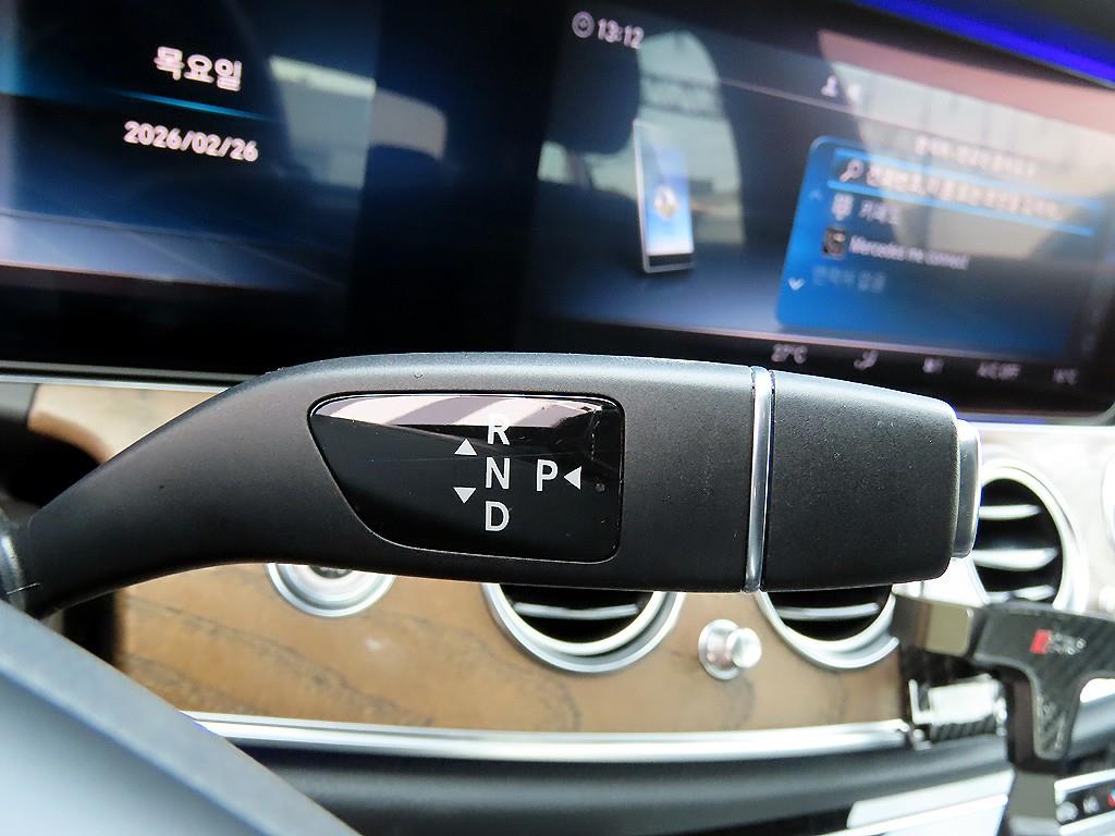 Mercedes Benz E class - Vista 11