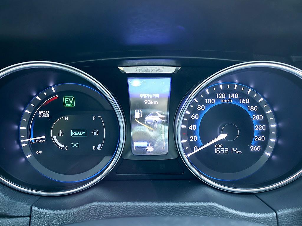 HYUNDAI Sonata - Vista 11