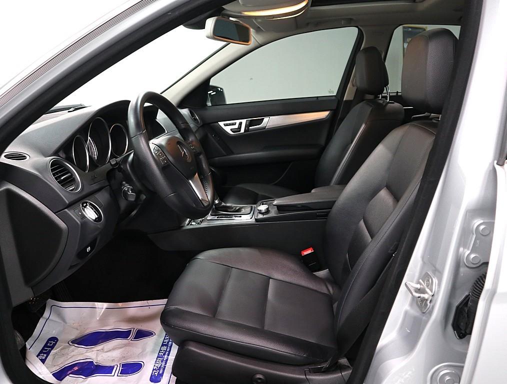 Mercedes Benz C Class - Vista 8