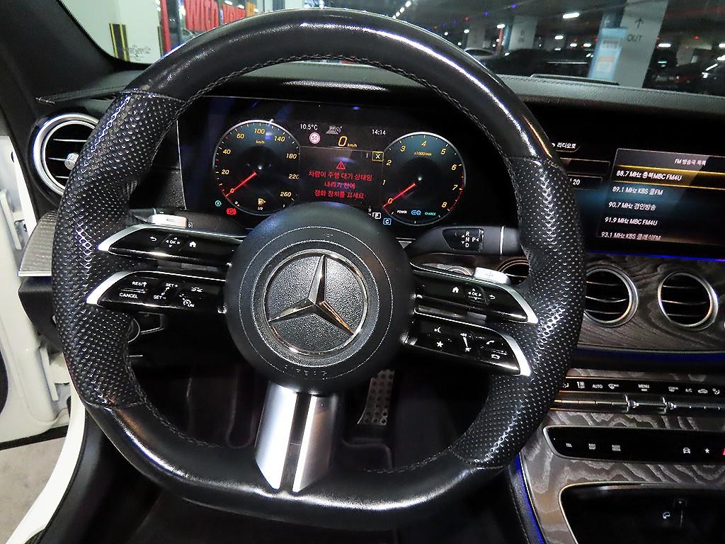 Mercedes Benz E class - Vista 8