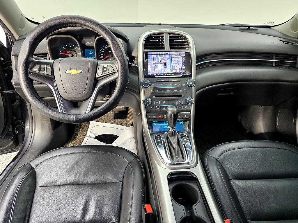 Chevrolet Malibu - Vista 5