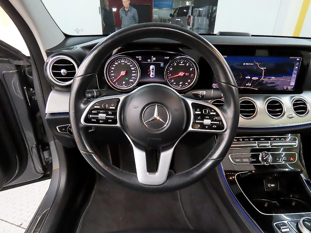 Mercedes Benz E class 2019 Gris - Importación desde Corea - HF Imports Iquique - Foto 18