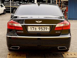 HYUNDAI Genesis - Vista 6