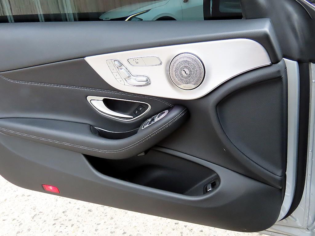 Mercedes Benz C Class - Vista 12