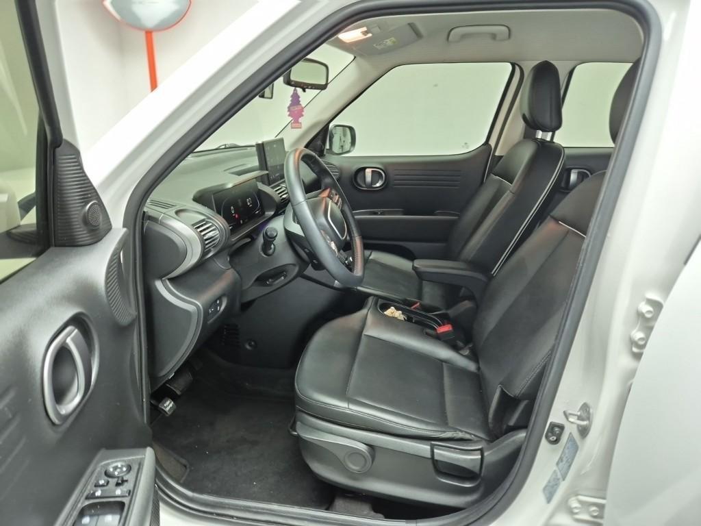 HYUNDAI Casper - Vista 11