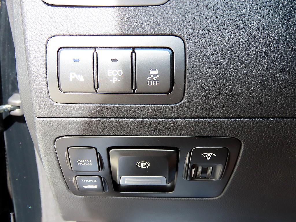 HYUNDAI Equus - Vista 12