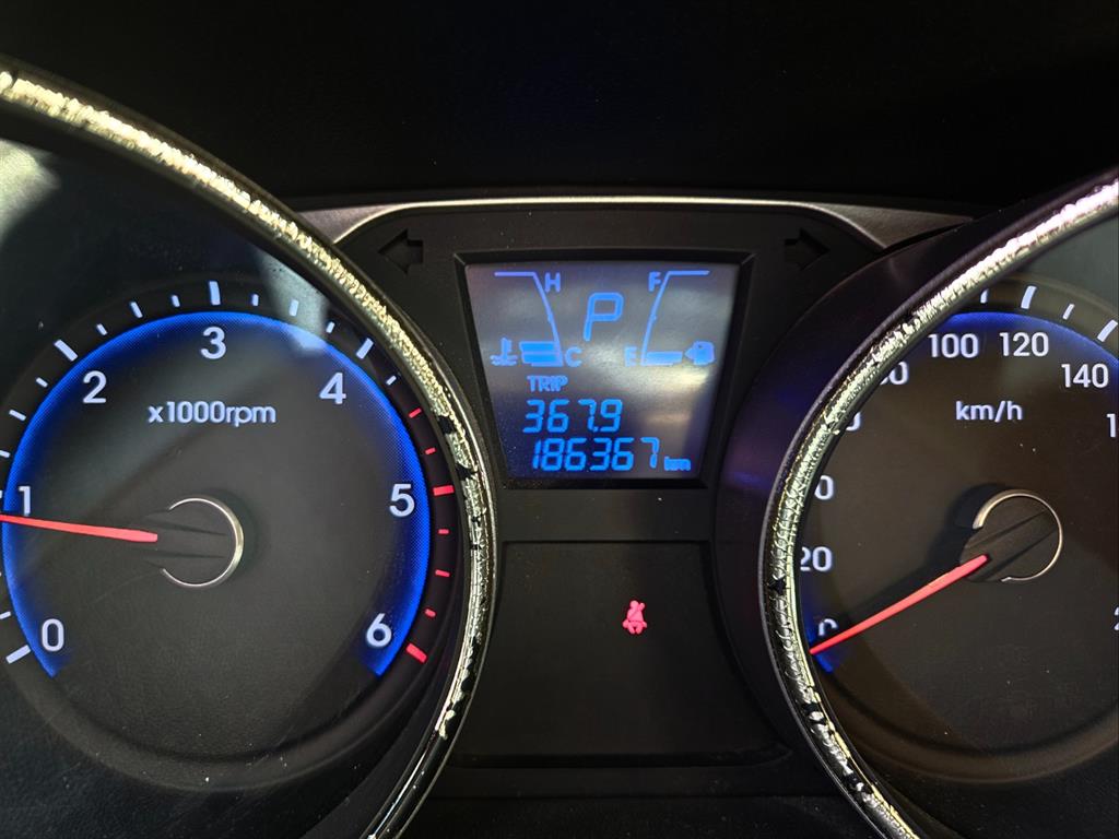 HYUNDAI Tucson - Vista 10