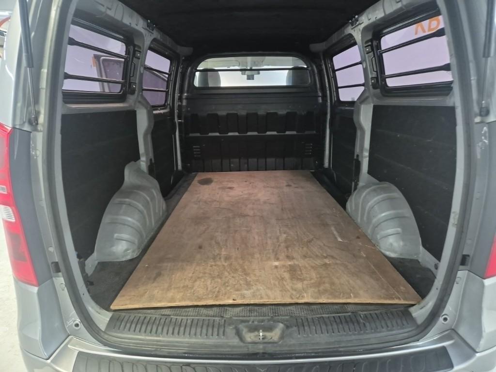 HYUNDAI Starex 2018 Gris - Importación desde Corea - HF Imports Iquique - Foto 18