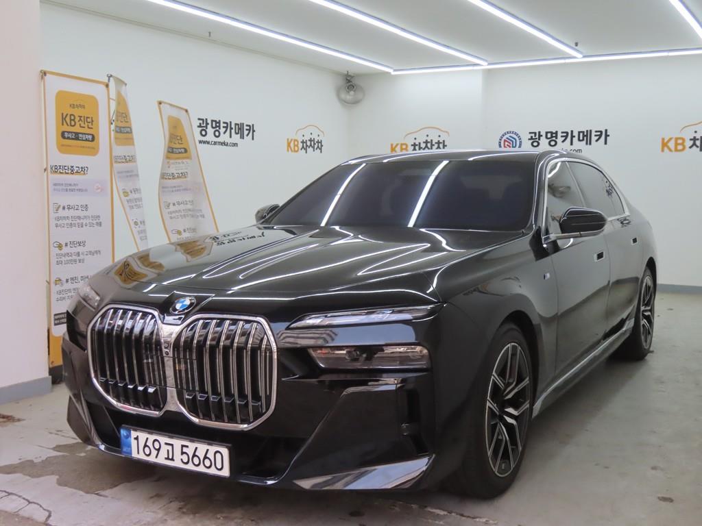 BMW 7 Series - Vista 2