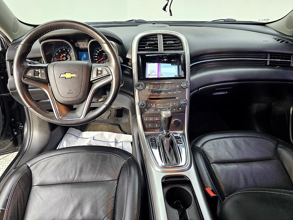 Chevrolet Malibu - Vista 5