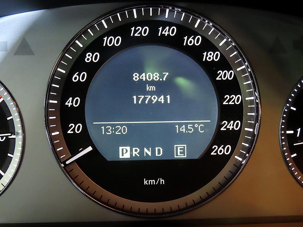 Mercedes Benz GLK Class - Vista 9