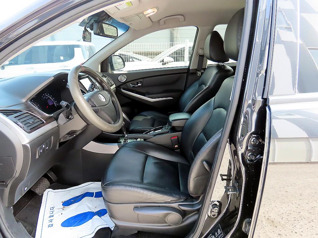 Ssangyong Korando - Vista 5