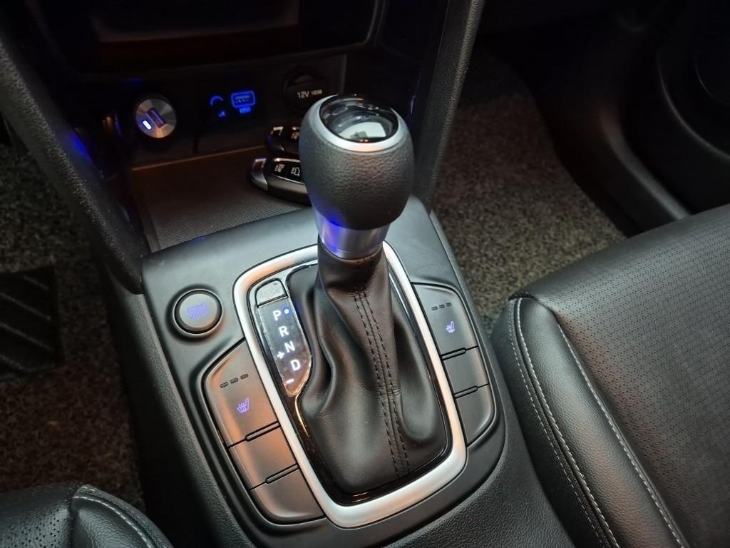 HYUNDAI Kona - Vista 8