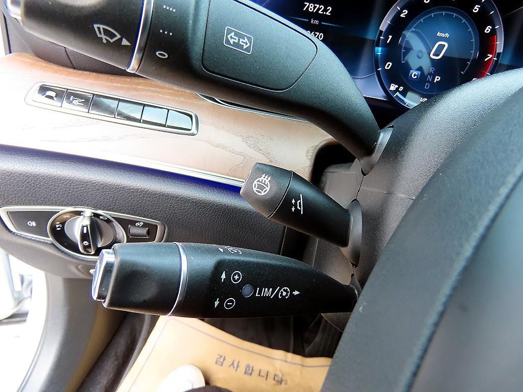 Mercedes Benz E class - Vista 12