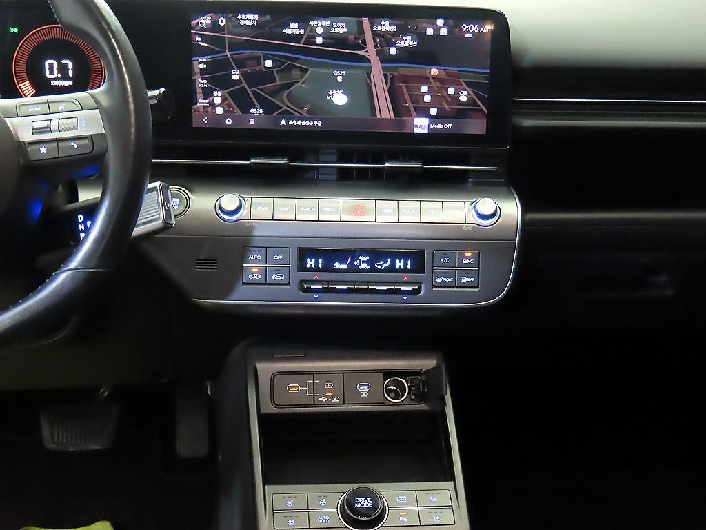 HYUNDAI Kona - Vista 10