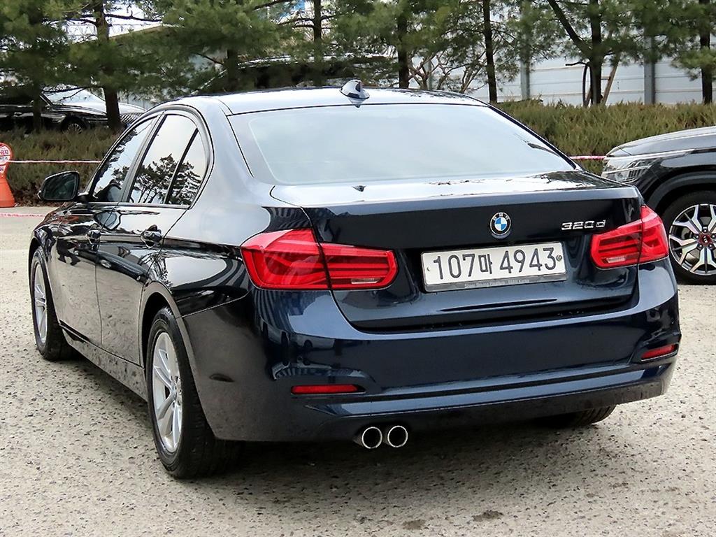 BMW 3 series - Vista 3