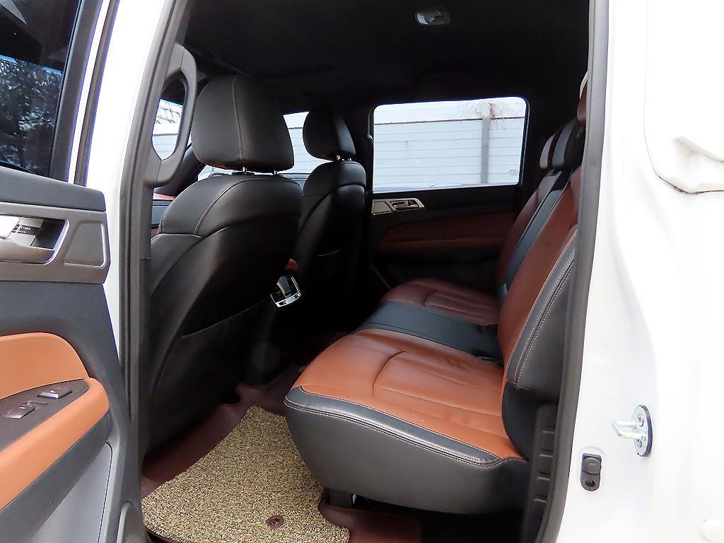 Ssangyong Rexton - Vista 6