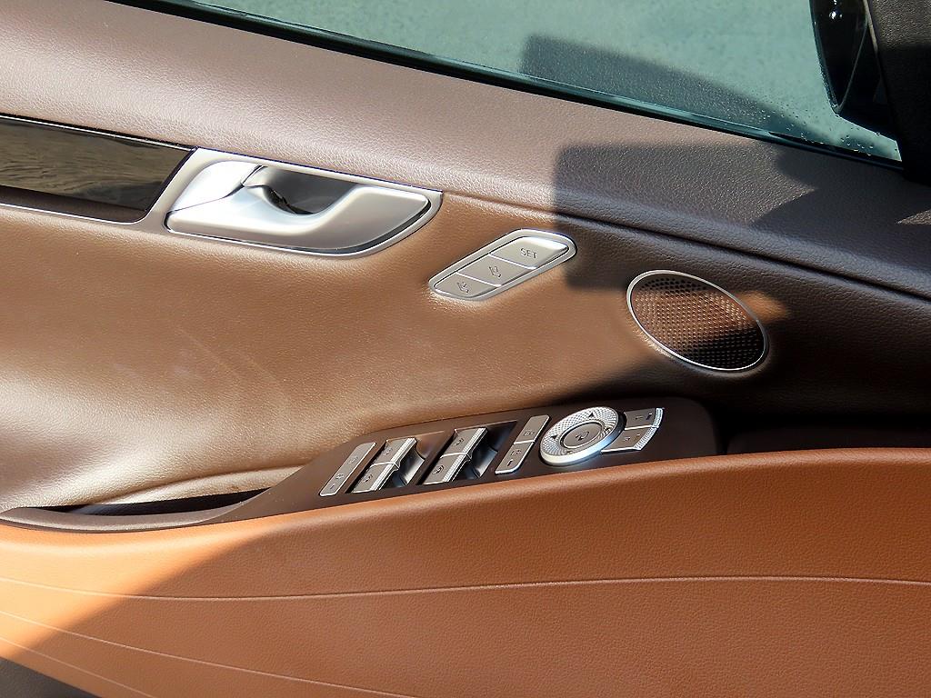 Genesis G80 - Vista 11