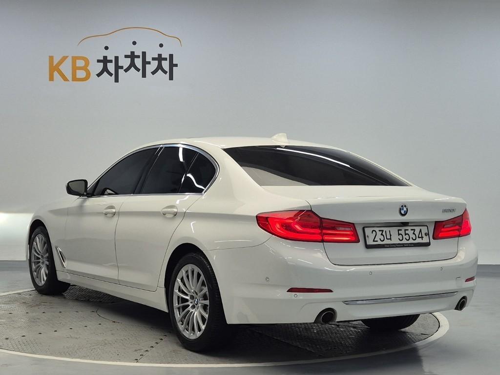 BMW 5 Series - Vista 2