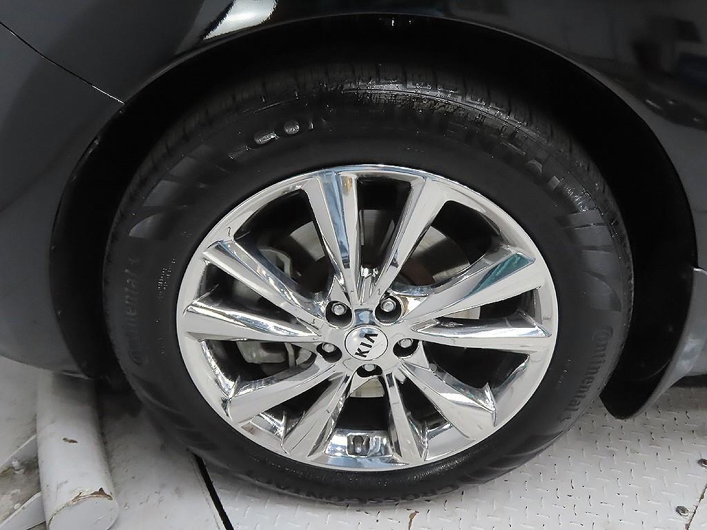 KIA Carnival - Vista 9