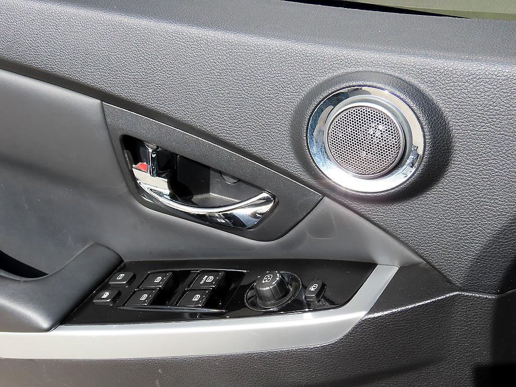 Ssangyong Korando - Vista 11