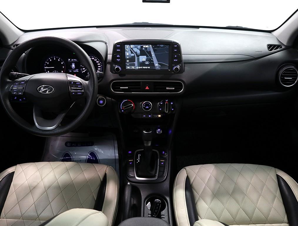 HYUNDAI Kona - Vista 5