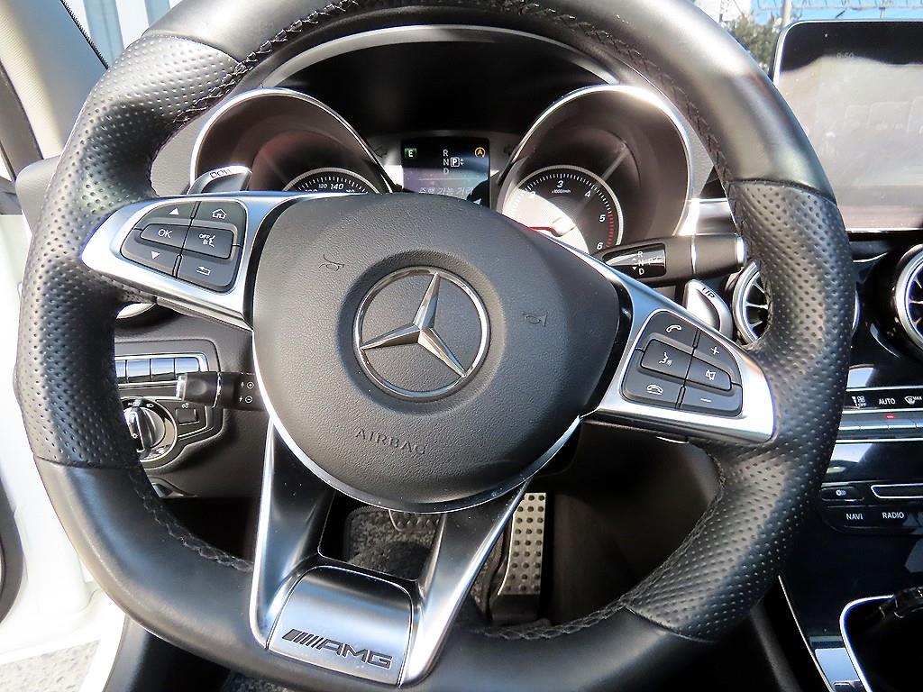 Mercedes Benz C Class - Vista 8