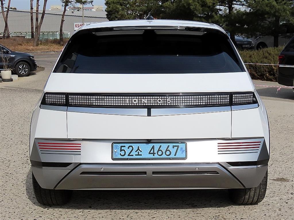 HYUNDAI Ioniq 5 - Vista 4