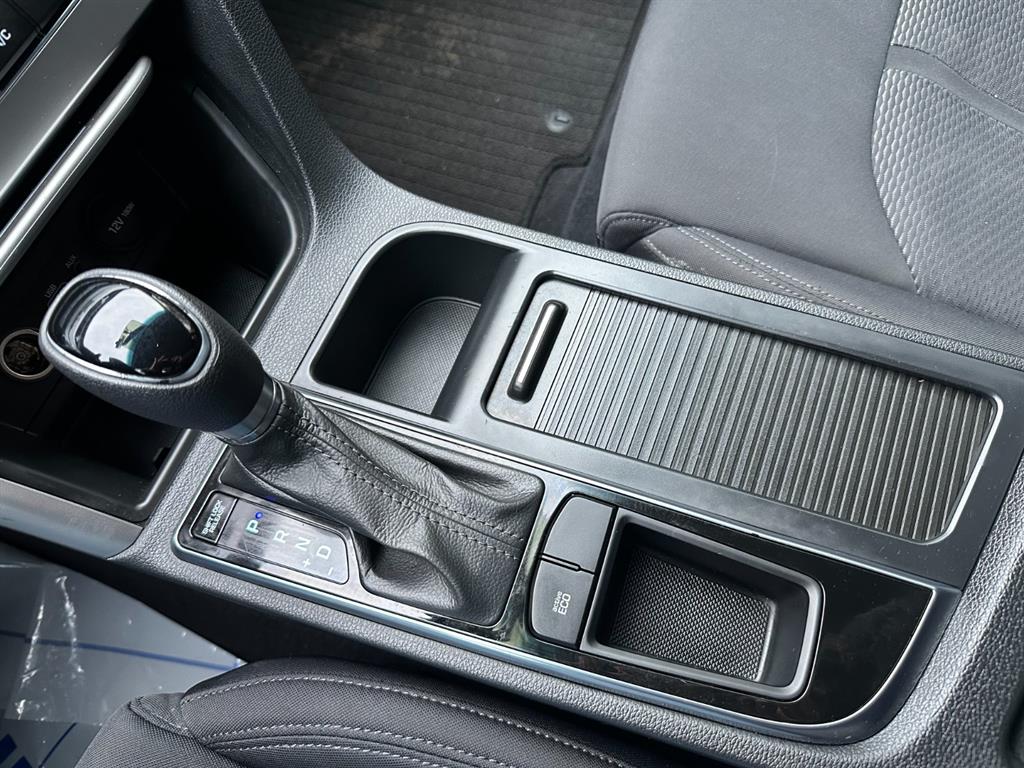 HYUNDAI Sonata - Vista 12