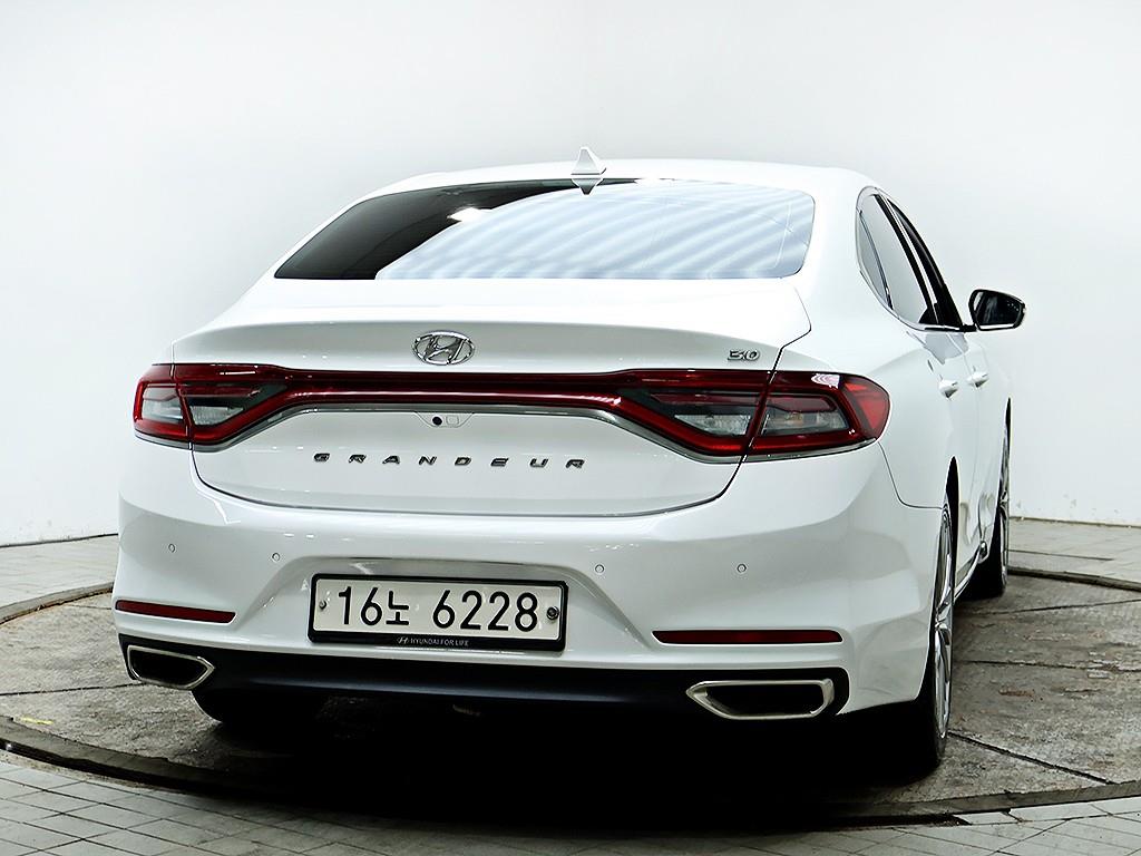 HYUNDAI Grandeur - Vista 5