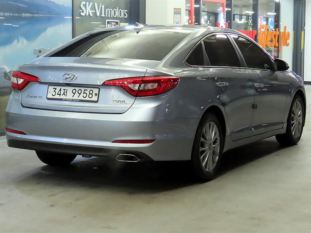 HYUNDAI Sonata - Vista 4