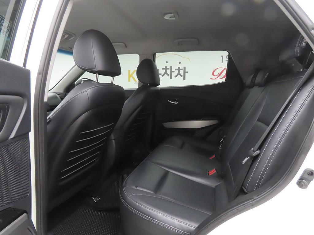 Ssangyong Tivoli - Vista 6