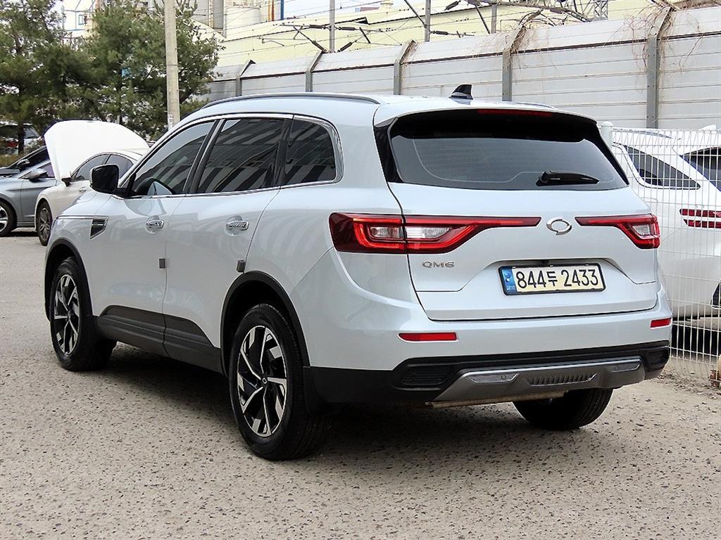 SAMSUNG QM6 - Vista 3