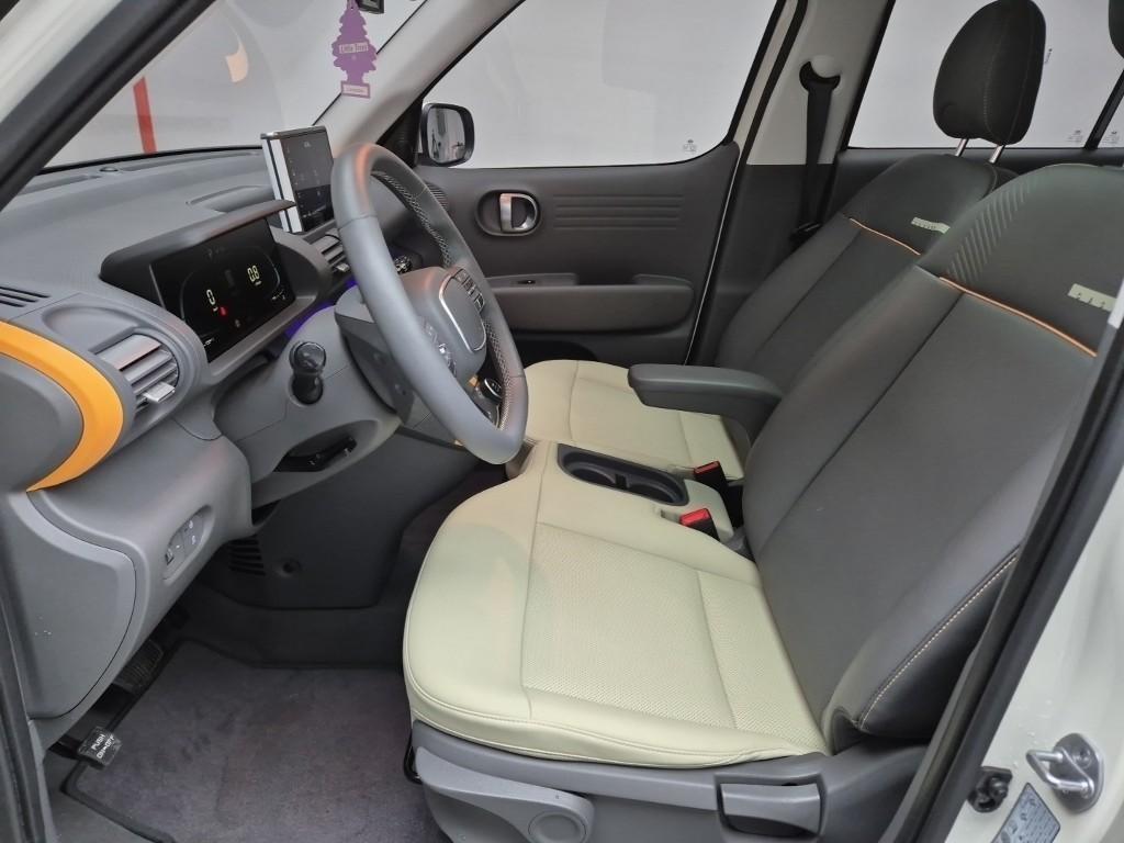 HYUNDAI Casper - Vista 11