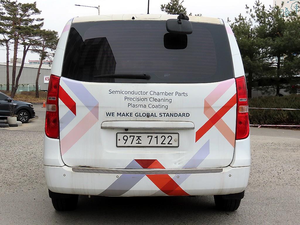 HYUNDAI Starex - Vista 4