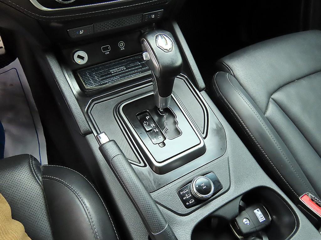 Ssangyong Rexton - Vista 10