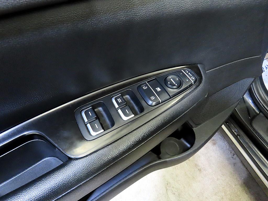 KIA K5 2017 Negro - Importación desde Corea - HF Imports Iquique - Foto 13