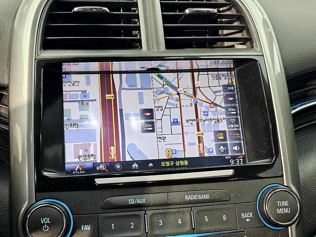 Chevrolet Malibu - Vista 8