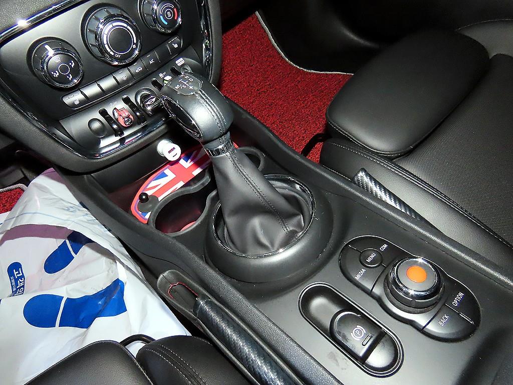 Mini Clubman - Vista 12