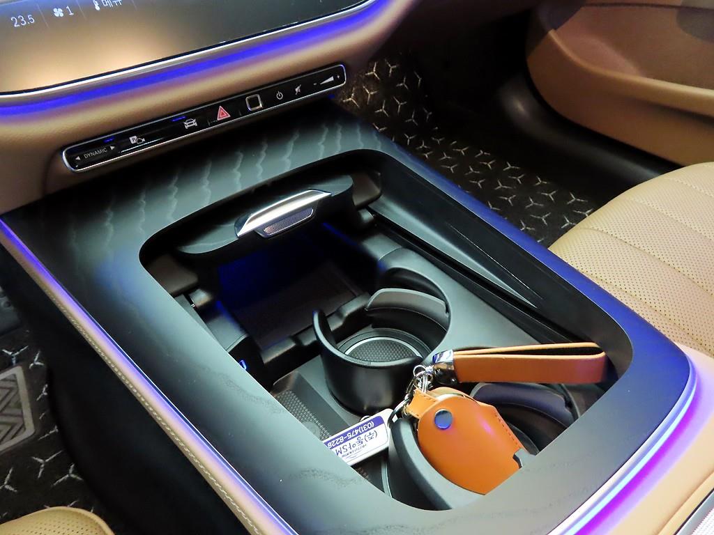 Mercedes Benz E class - Vista 11